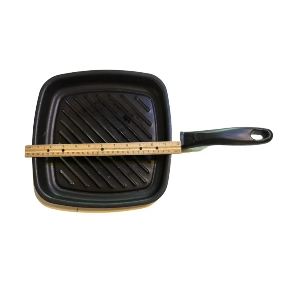 Black Pan (Used - Fair Condition) 🍳